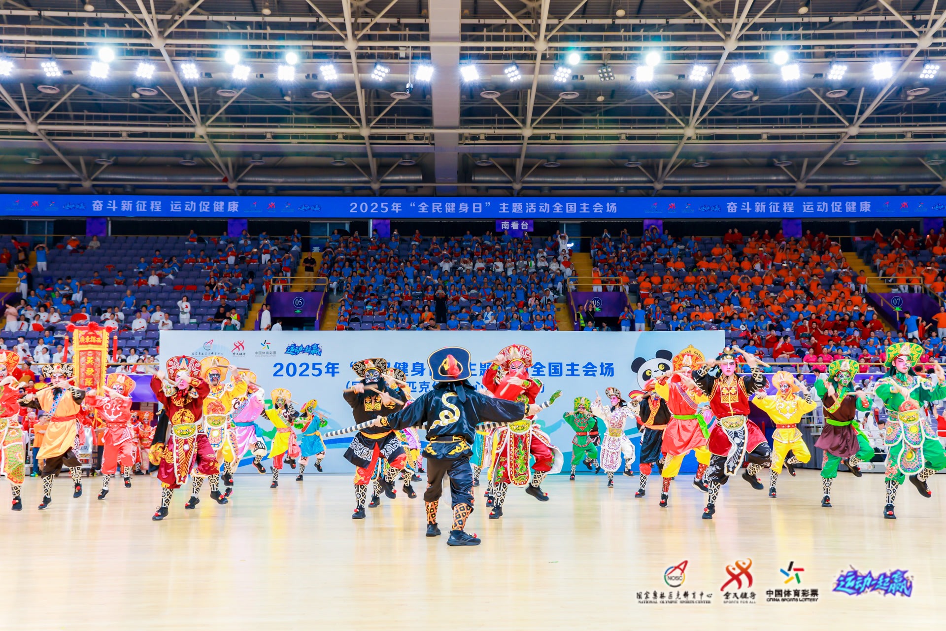 杰伦·约翰逊背靠背拿下三双，成为老鹰队史第二人