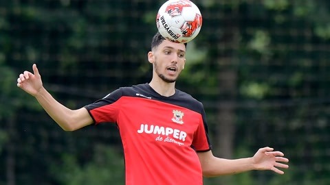 脚下技术以 脚下技术以